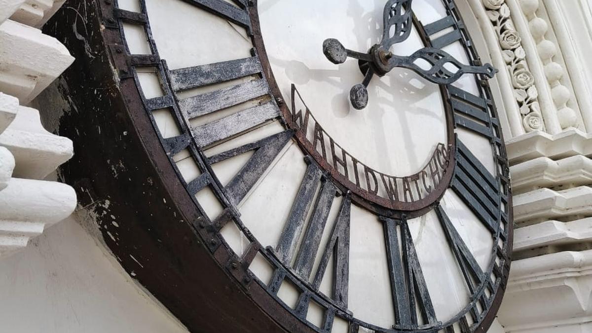 Emergency repairs on Charminar clock carried out